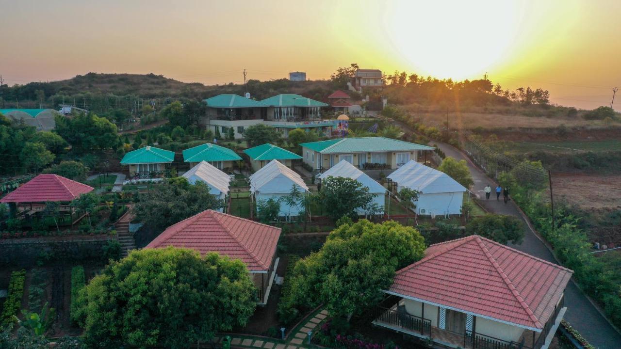 ماهاباليشوار Nirvana Eco And Agro Resort المظهر الخارجي الصورة